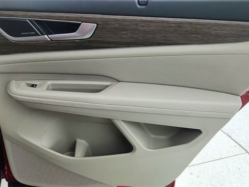 Used 2025 Volkswagen Atlas SEL Premium R-Line image 28