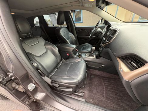 Used 2016 Jeep Cherokee Limited w/ Trailer Tow Group image 11