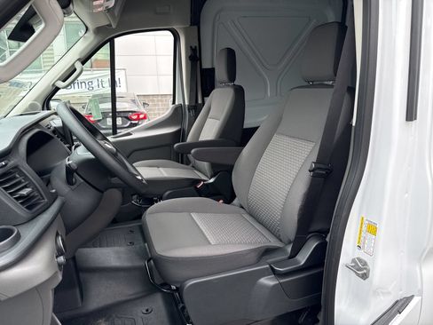 New 2026 Ford Transit 250 148 Medium Roof RWD image 2