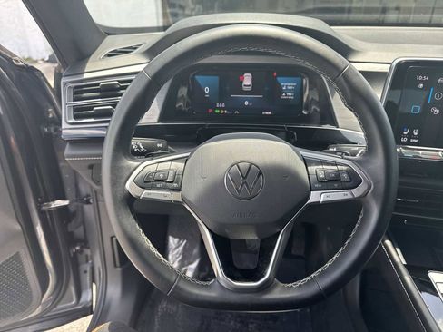 Certified 2024 Volkswagen Atlas Cross Sport SE FWD image 21