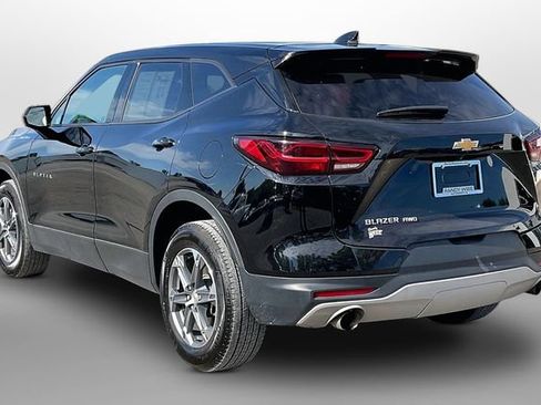 Used 2025 Chevrolet Blazer LT AWD/4WD image 12