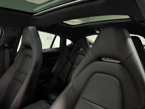 Used 2023 Porsche Panamera 4 Platinum Edition AWD/4WD image 21