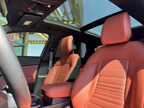 Used 2023 Kia Sportage SX image 29