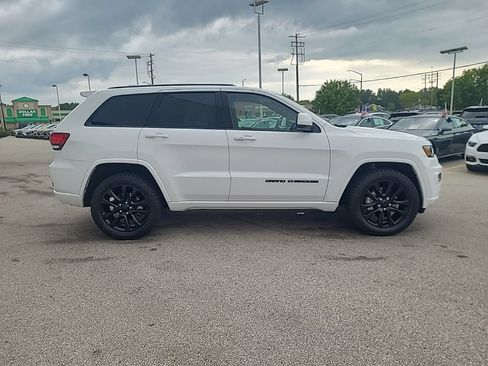 Used 2021 Jeep Grand Cherokee Laredo X AWD/4WD image 8