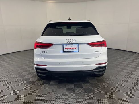 Used 2025 Audi Q3 2.0T Premium image 4