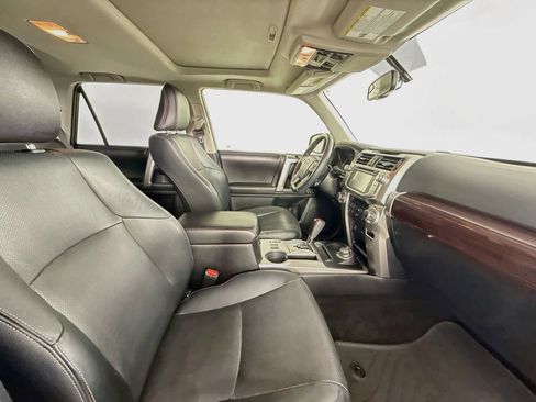 Used 2016 Toyota 4Runner Limited AWD/4WD image 30