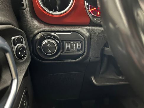 Used 2021 Jeep Gladiator Rubicon image 24