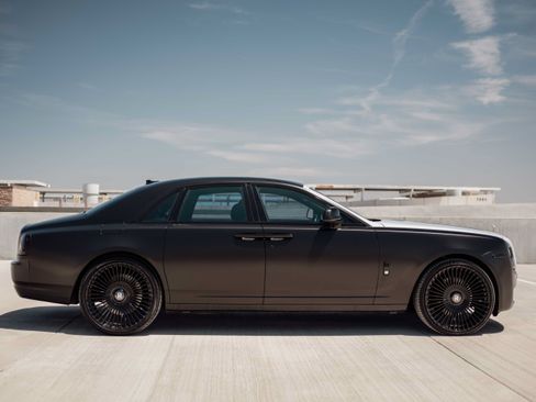 Used 2015 Rolls-Royce Ghost RWD image 3