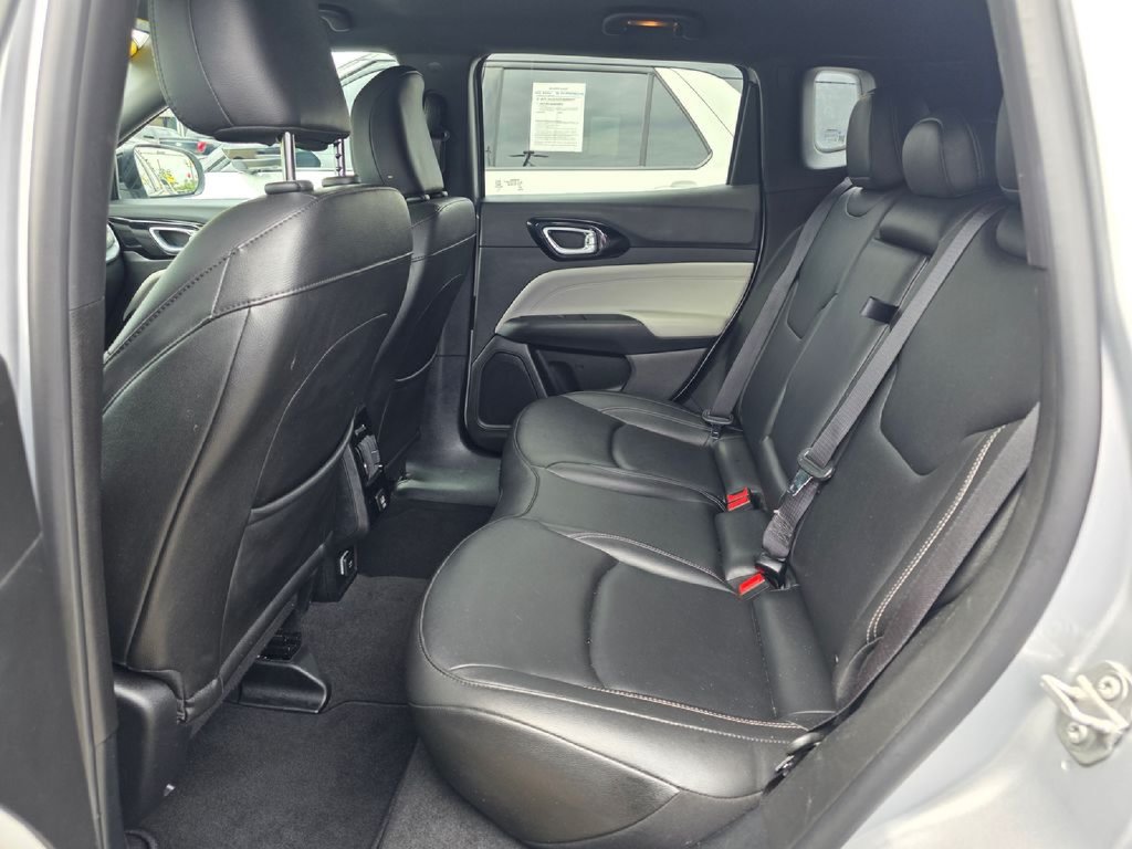 Used 2025 Jeep Compass Limited AWD/4WD image 24
