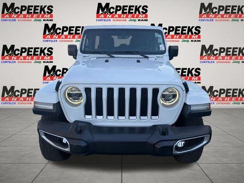 Used 2019 Jeep Wrangler Unlimited Sahara AWD/4WD image 8