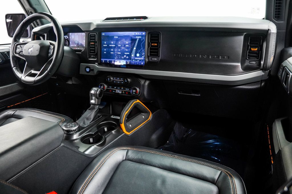 Used 2023 Ford Bronco Badlands w/ Sasquatch Package AWD/4WD image 22