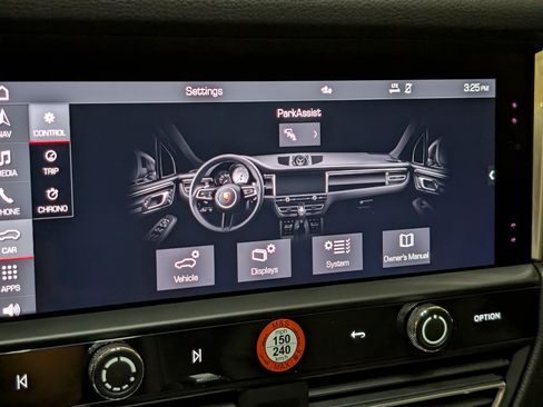 Certified 2026 Porsche Macan S AWD/4WD image 36