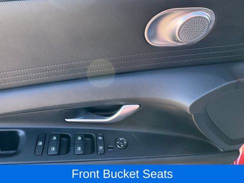 Used 2023 Hyundai Elantra SEL w/ Preferred Accessory Package FWD image 19