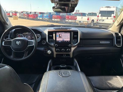 Used 2022 RAM 1500 Laramie AWD/4WD image 16