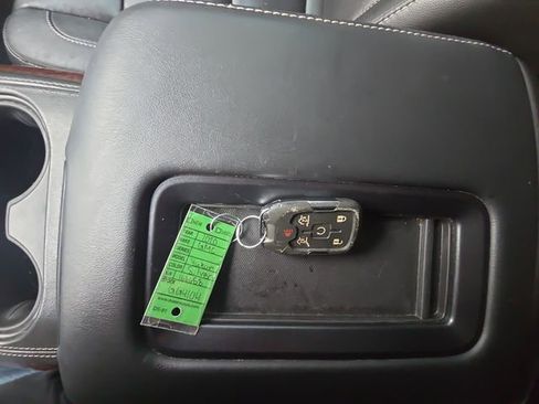 Used 2020 GMC Yukon SLT w/ Open Road Package image 17