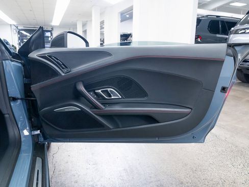 Used 2020 Audi R8 V10 performance image 16