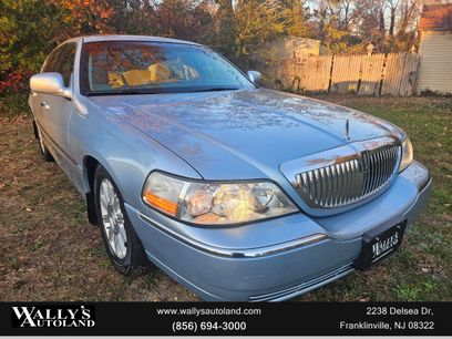 Used 2009 Lincoln Town Car Signature Limited