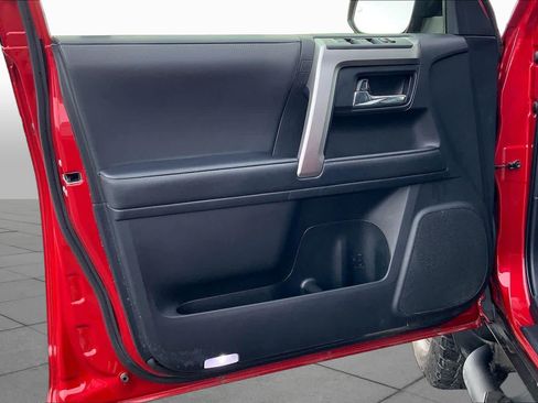 Used 2024 Toyota 4Runner SR5 Premium w/ Moonroof Package AWD/4WD image 22