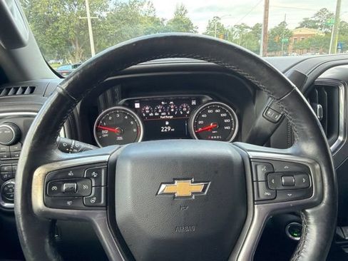 Used 2022 Chevrolet Silverado 1500 LTZ w/ LTZ Premium Package AWD/4WD image 11