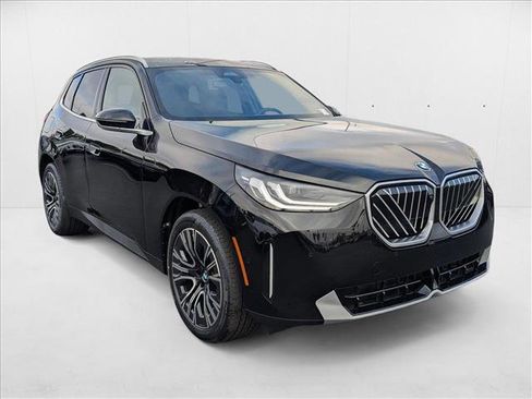 Used 2025 BMW X3 xDrive30i w/ Premium Package image 6
