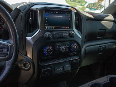 Used 2021 Chevrolet Silverado 1500 LT w/ Diesel Off-Road Package AWD/4WD image 10