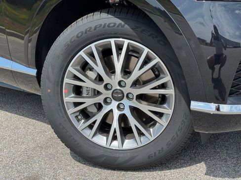 Used 2025 Genesis GV80 2.5T Standard AWD/4WD image 5