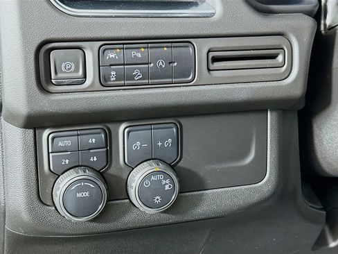 Used 2023 Chevrolet Tahoe Z71 AWD/4WD image 14