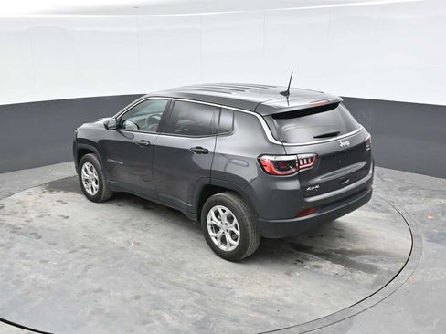 Used 2024 Jeep Compass Sport AWD/4WD image 24