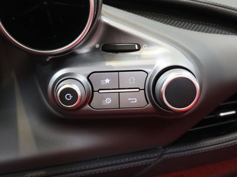 Used 2023 Ferrari F8 Tributo RWD image 38