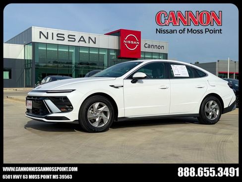 Used 2025 Hyundai Sonata SE FWD image 1