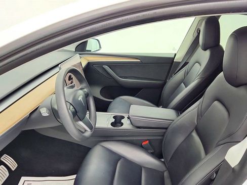 Used 2023 Tesla Model Y Performance image 23