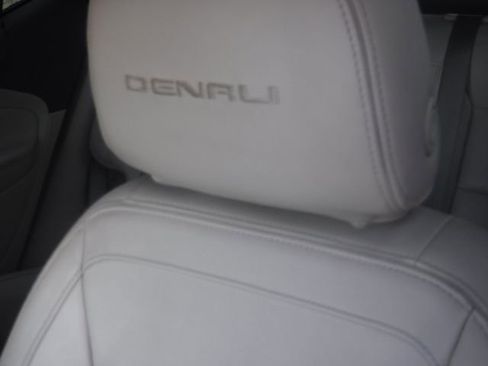 Used 2018 GMC Terrain Denali w/ Comfort Package AWD/4WD image 23