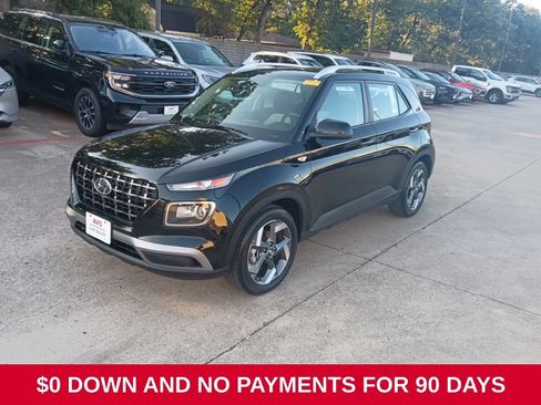 Used 2025 Hyundai Venue SEL FWD image 1