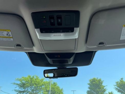 New 2026 Nissan Pathfinder Platinum AWD/4WD image 14