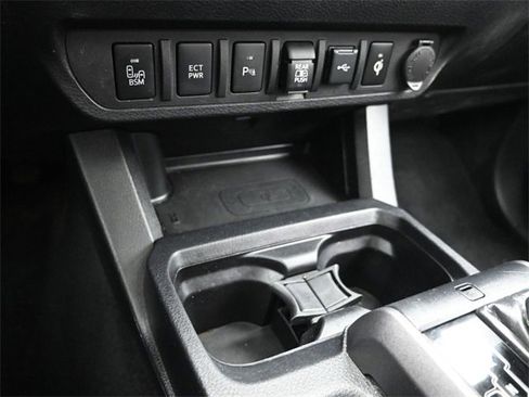 Used 2020 Toyota Tacoma TRD Sport w/ TRD Premium Sport Package image 33