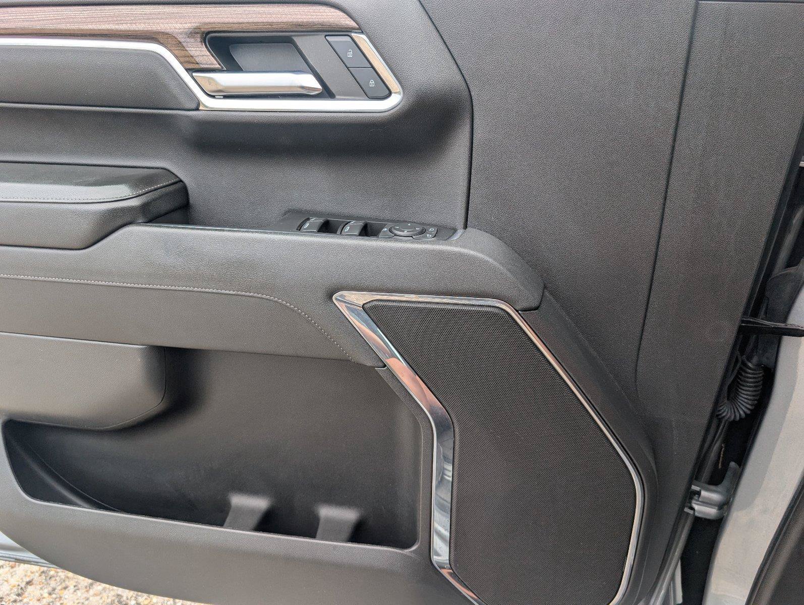 Used 2023 Chevrolet Silverado 1500 LT RWD image 19