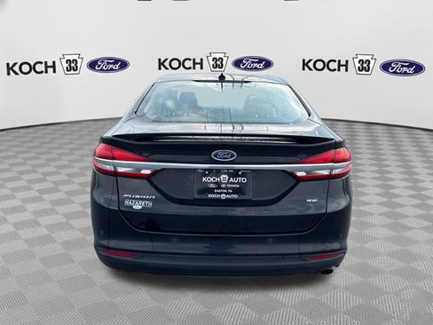 Used 2017 Ford Fusion SE w/ Equipment Group 201A FWD image 7