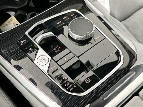 New 2026 BMW X5 xDrive40i w/ M Sport Package image 17