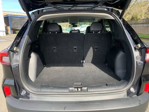 Used 2024 Ford Escape Platinum image 5