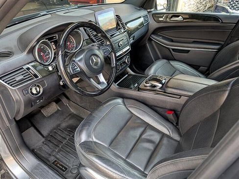 Used 2017 Mercedes-Benz GLS 550 4MATIC image 2