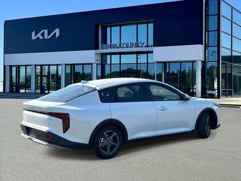 New 2026 Kia K4 LXS image 6