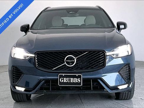 Certified 2026 Volvo XC60 B5 Plus AWD/4WD image 3