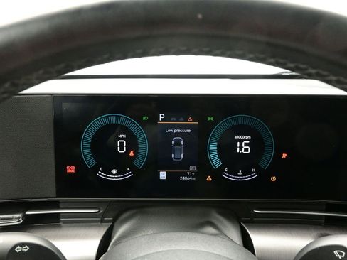 Used 2025 Hyundai Kona SEL image 18