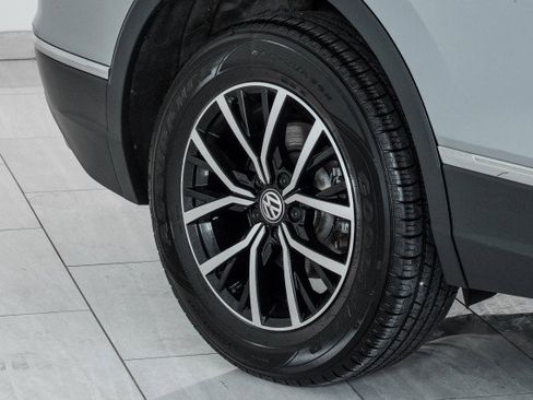 Used 2021 Volkswagen Tiguan SE R-Line image 60