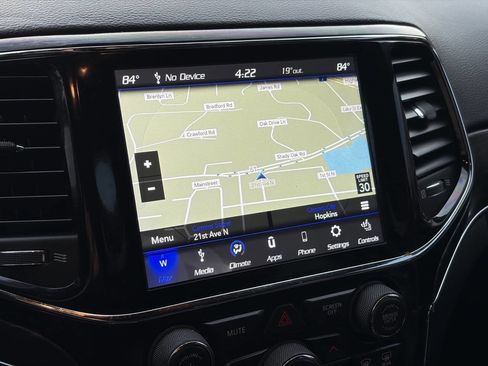 Used 2019 Jeep Grand Cherokee Limited image 29