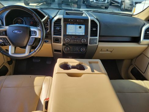 Used 2017 Ford F150 Lariat w/ Equipment Group 501A Mid RWD image 11