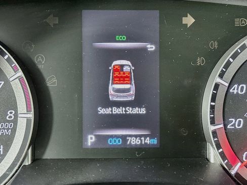 Used 2022 Toyota Highlander LE FWD image 19