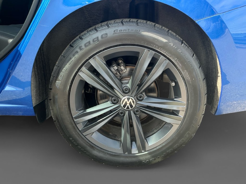 Used 2024 Volkswagen Jetta SE FWD image 14