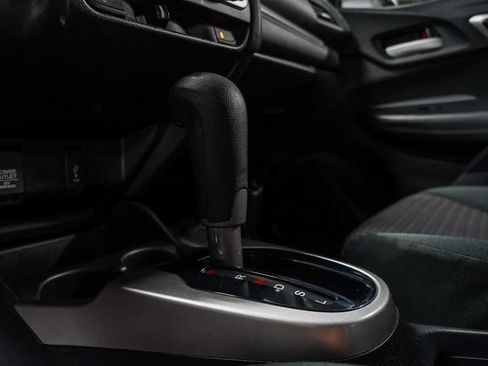 Used 2020 Honda Fit LX image 24