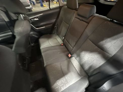 Used 2021 Toyota RAV4 XLE w/ Convenience Package AWD/4WD image 30